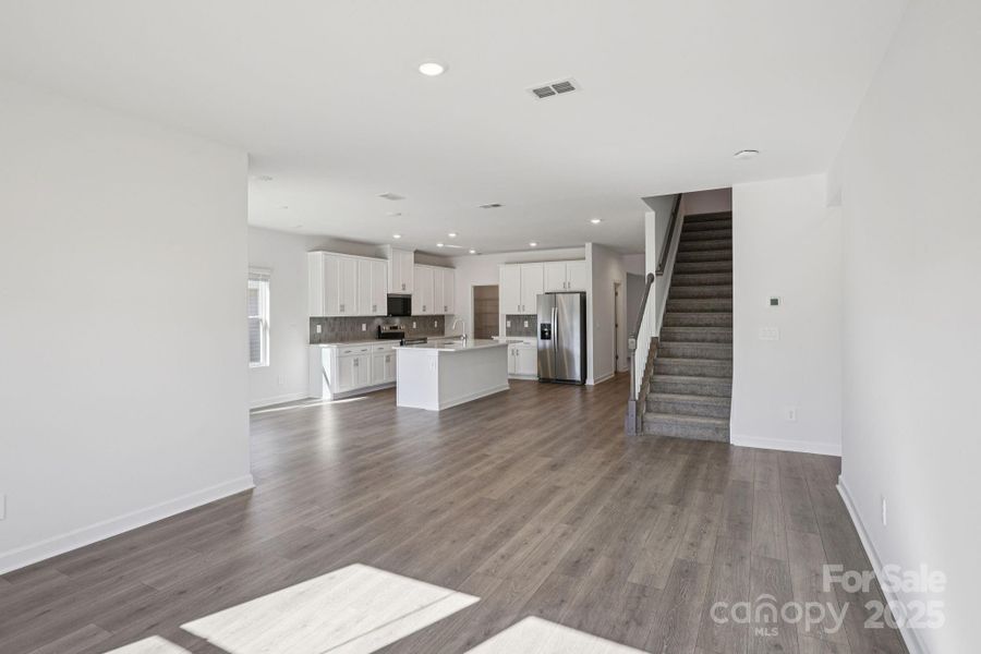 Spacious, unfurnished interior of a new home in Oxford Station, Salisbury (Image 18).