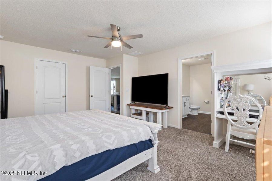 Furnished interior view inside a new home in Willow Springs, Green Cove Springs (Image 33). Furnished interior view inside a new home in Willow Springs, Green Cove Springs (Image 33).