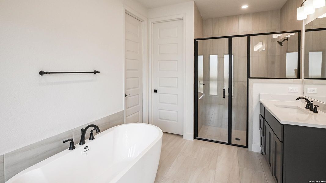 Furnished interior view inside a new home in Cibolo Valley Heights, Cibolo (Image 8).