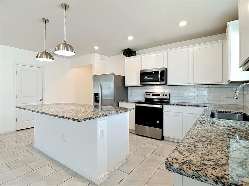Furnished interior view inside a new home in , Winter Haven (Image 5).