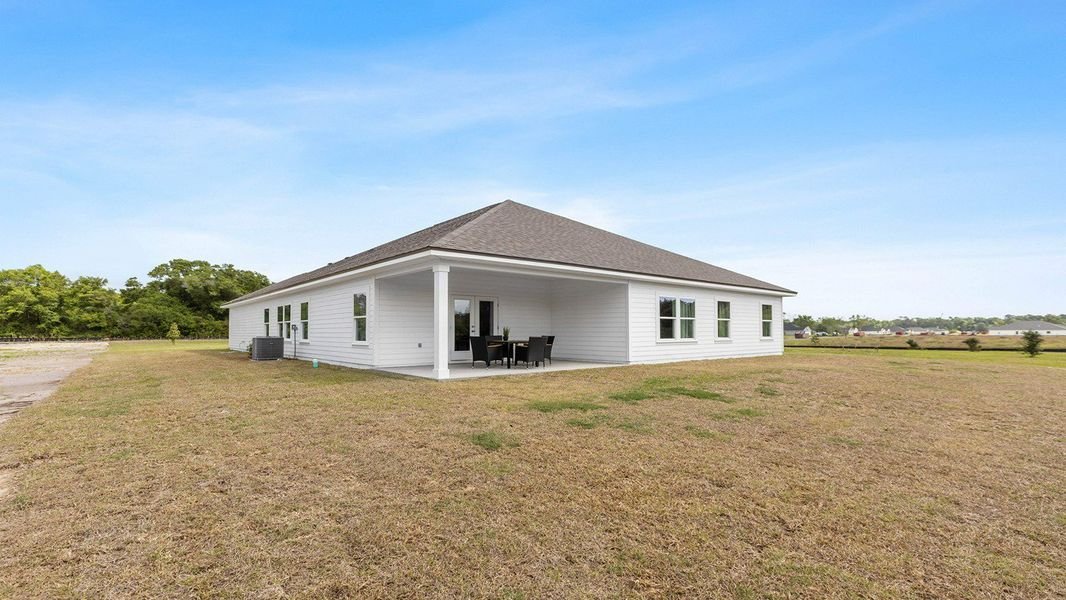 Representative exterior details of a home built from the The Camden by D.R. Horton in Meadows at Rehwinkel, Crawfordville (Image 3).