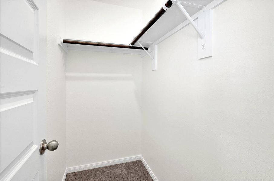 Spacious, unfurnished interior of a new home in Aldine Pines, Houston (Image 19).