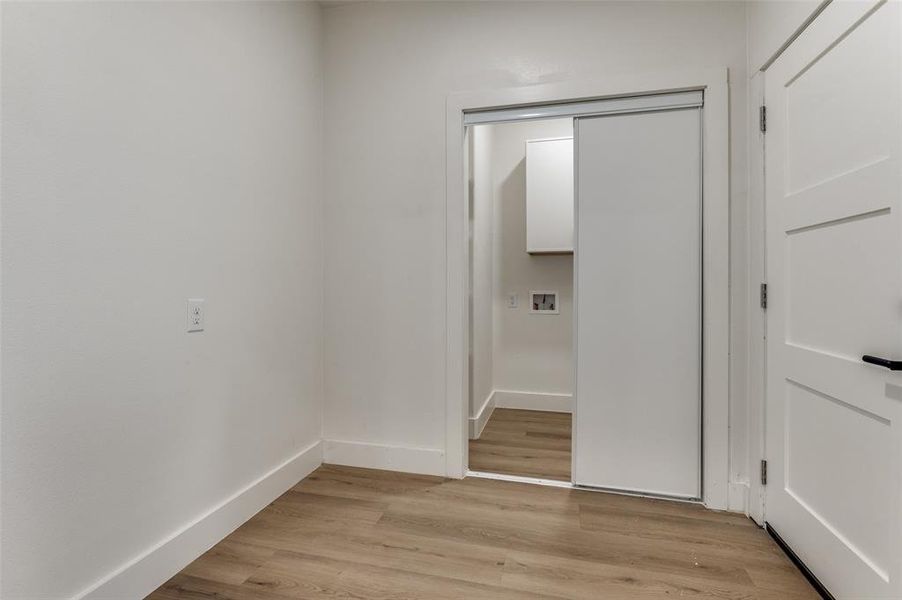 Spacious, unfurnished interior of a new home in , Dallas (Image 22).