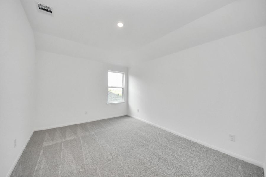 Spacious, unfurnished interior of a new home in 45' Traditional Homes at Elyson, Katy (Image 28).