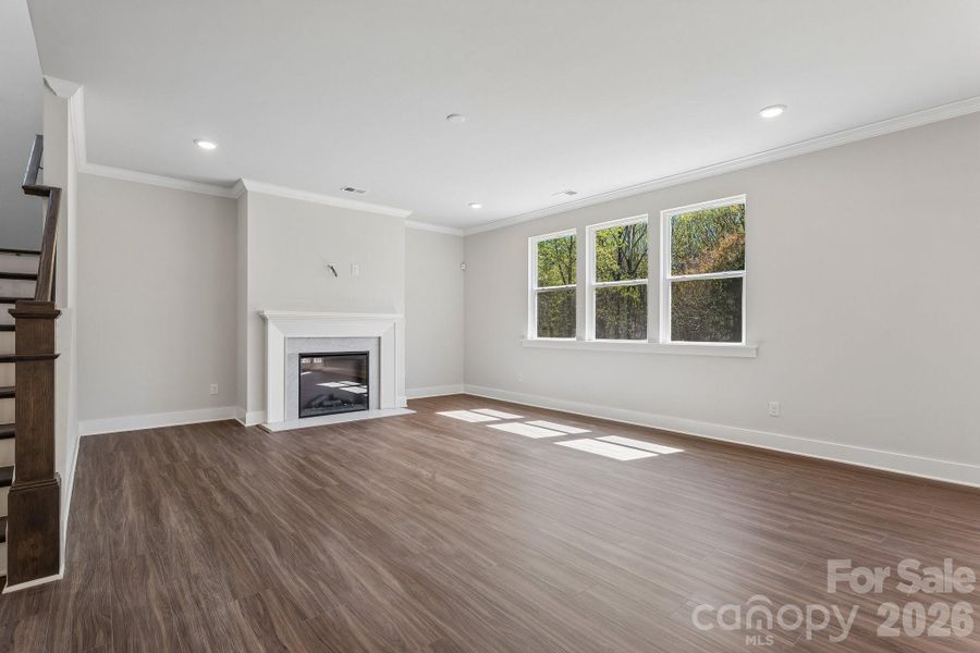 Spacious, unfurnished interior of a new home in Oakridge Farms, Mooresville (Image 8).