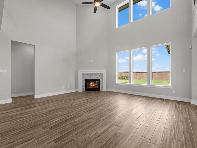 Spacious, unfurnished interior of a new home in Dunham Pointe, Cypress (Image 19).