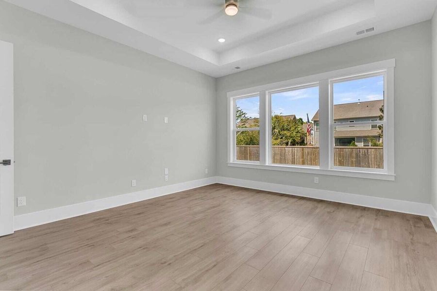 Spacious, unfurnished interior of a new home in Hidden Ponds Reserve, Awendaw (Image 17).