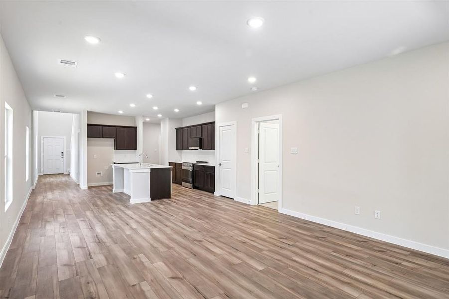 Spacious, unfurnished interior of a new home in Sperling Farms, Ferris (Image 26). Spacious, unfurnished interior of a new home in Sperling Farms, Ferris (Image 26).