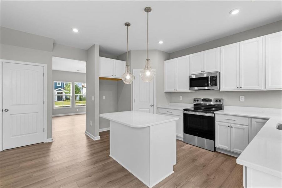 Furnished interior view inside a new home in Twin Lakes, Hoschton (Image 8).
