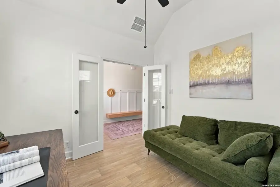 Furnished interior view inside a new home in Front Gate at Fair Oaks Ranch 70, Fair Oaks Ranch (Image 38). Furnished interior view inside a new home in Front Gate at Fair Oaks Ranch 70, Fair Oaks Ranch (Image 38).