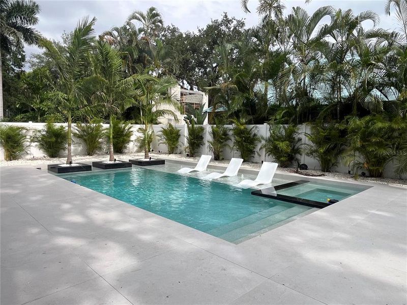 Community amenities in , Sarasota (Image 3). Community amenities in , Sarasota (Image 3).