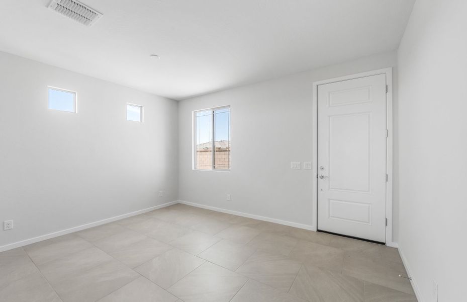 Spacious, unfurnished interior of a new home in Soleo, San Tan Valley (Image 21). Spacious, unfurnished interior of a new home in Soleo, San Tan Valley (Image 21).