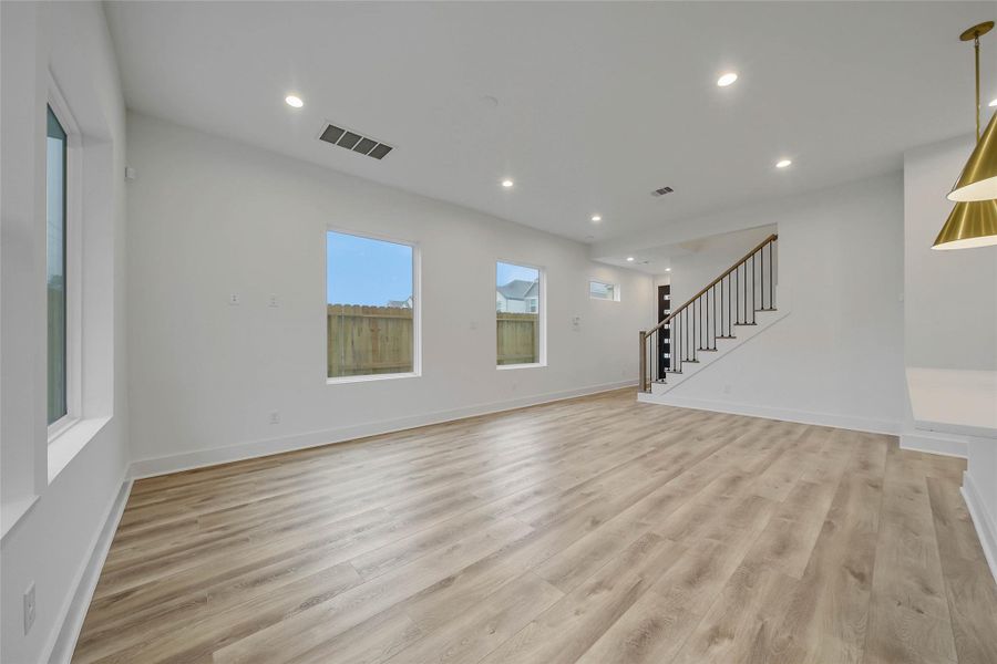 Spacious, unfurnished interior of a new home in , Houston (Image 29).