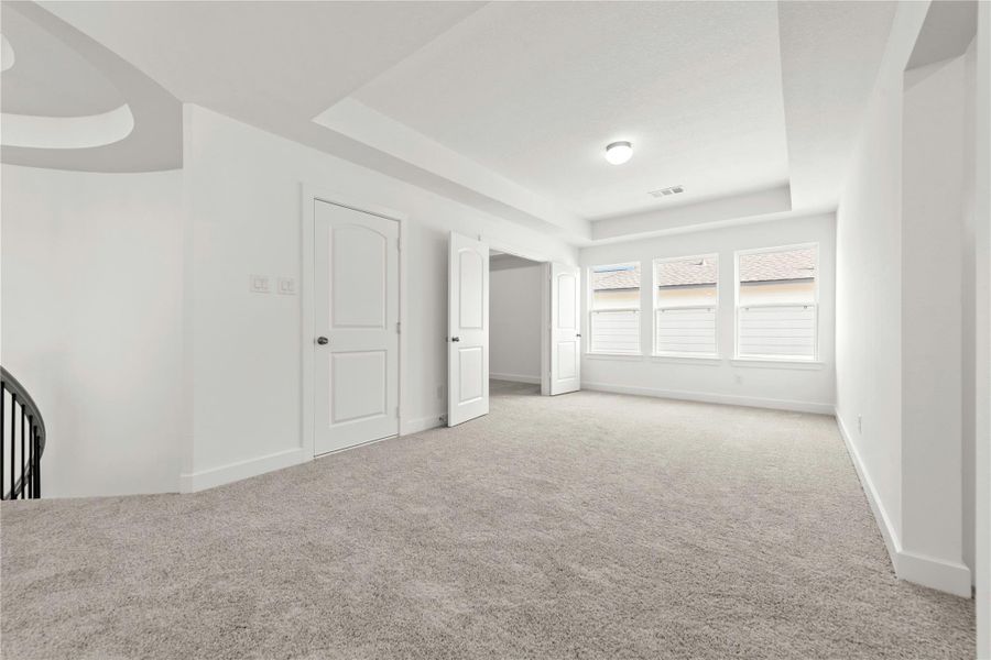 Representative image. Features, specifications, selections and colors may vary. Representative image. Features, specifications, selections and colors may vary.