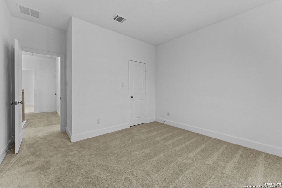 Spacious, unfurnished interior of a new home in Gatehouse: Classic Collection, New Braunfels (Image 34).