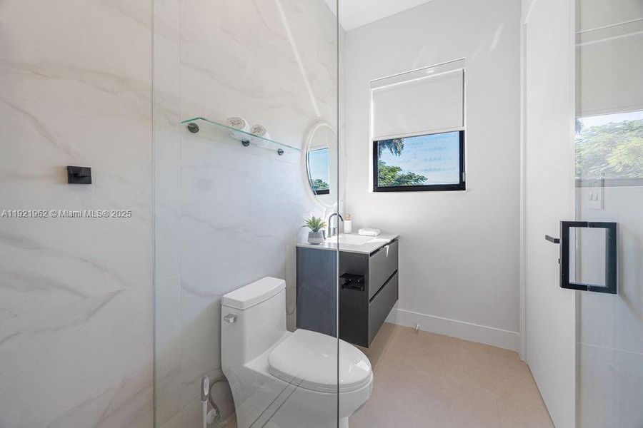 Furnished interior view inside a new home in , Fort Lauderdale (Image 49).