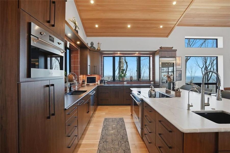 Image 37 of a home in .