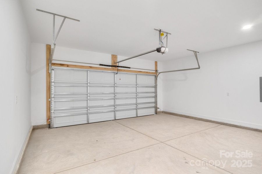 Image 20 of a home in .