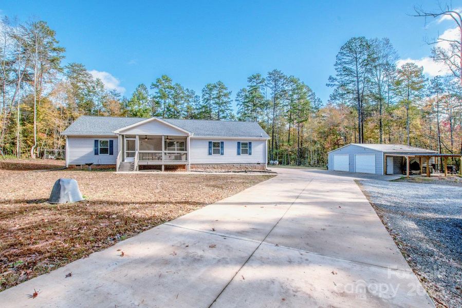 Image 43 of a home in .