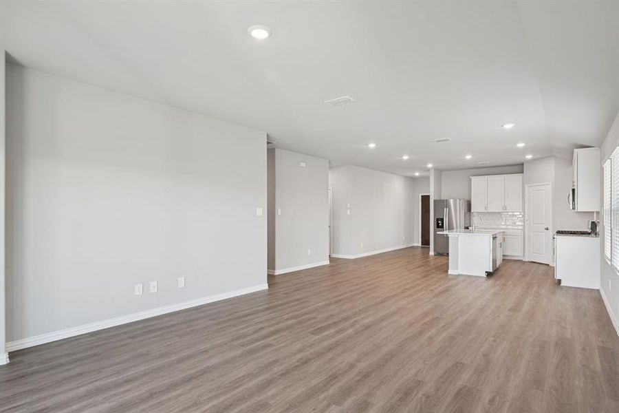 Photo is not of the actual home, but is an inspirational photo of builder’s model home and may depict options, furnishings, and/or decorator features that are not included.