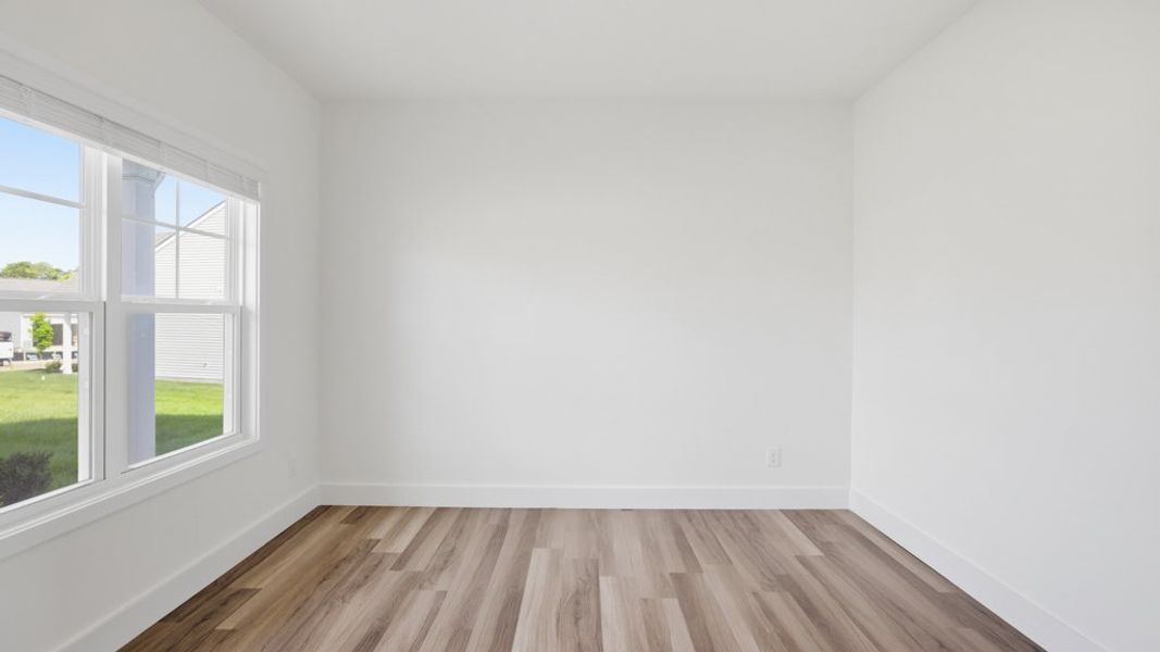 Spacious, unfurnished interior of a new home in Millstone Village, Morristown (Image 19).