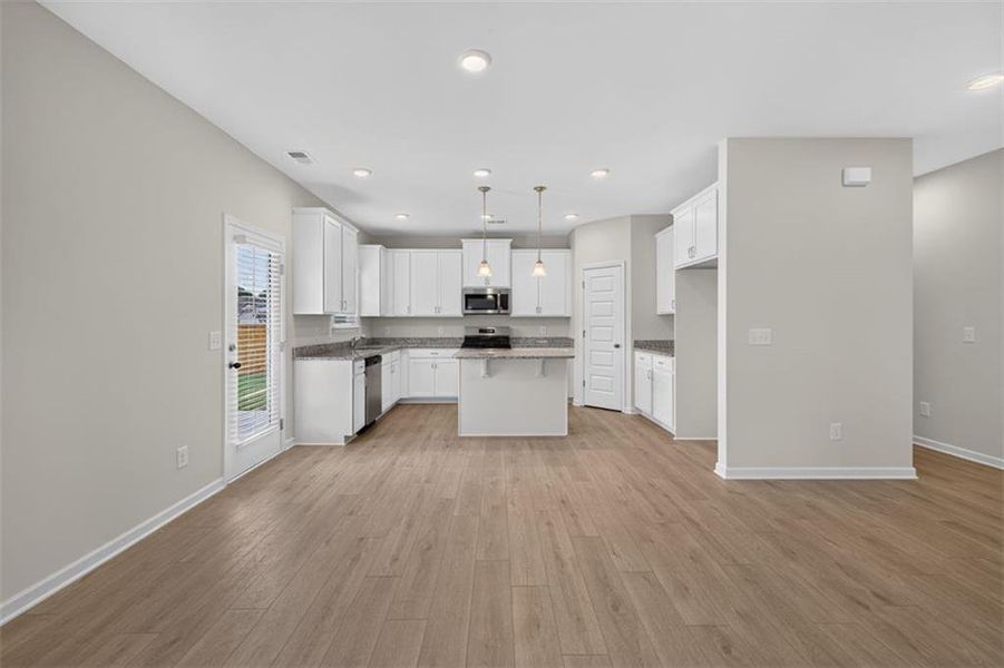 Spacious, unfurnished interior of a new home in Jones Ridge, Dallas (Image 73). Spacious, unfurnished interior of a new home in Jones Ridge, Dallas (Image 73).
