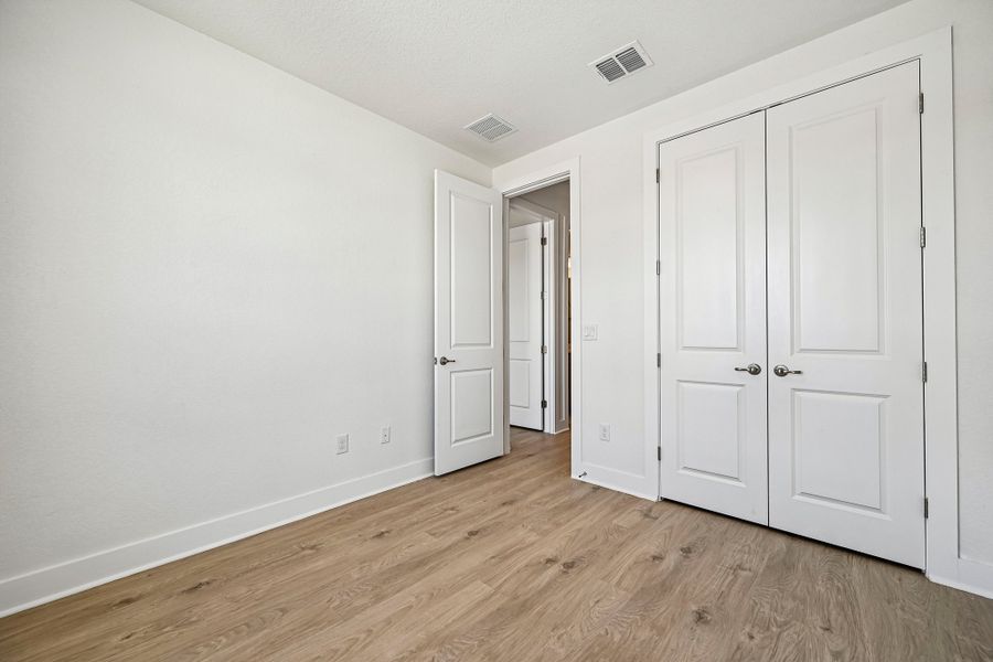 Spacious, unfurnished interior of a new home in Foxfield, Austin (Image 25).