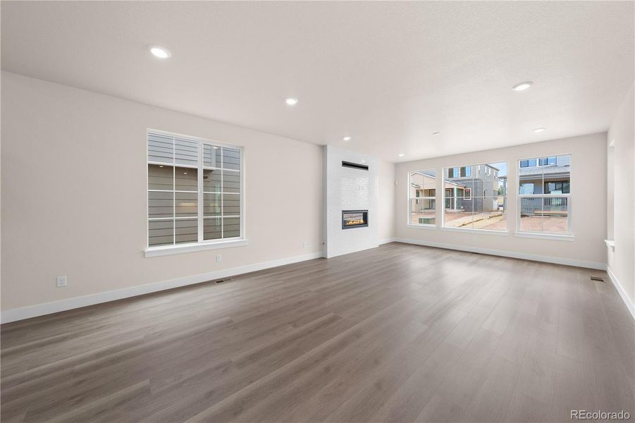 Spacious, unfurnished interior of a new home in Harmony at Sterling Ranch, Littleton (Image 36). Spacious, unfurnished interior of a new home in Harmony at Sterling Ranch, Littleton (Image 36).