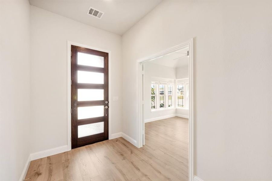Spacious, unfurnished interior of a new home in Waterscape Classic 60s, Royse City (Image 24). Spacious, unfurnished interior of a new home in Waterscape Classic 60s, Royse City (Image 24).
