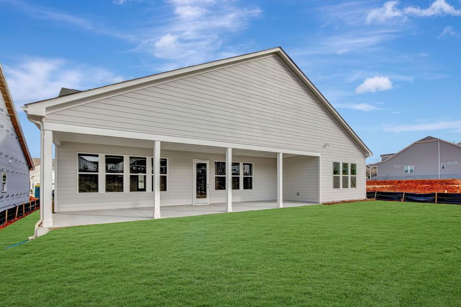 Taylor Model | Back Exterior