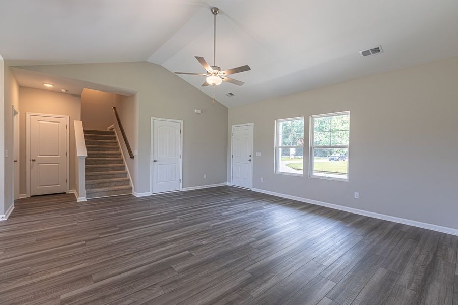 Representative unfurnished interior of a home built from the Dillon II by Great Southern Homes in Shady Grove, Conway (Image 40).