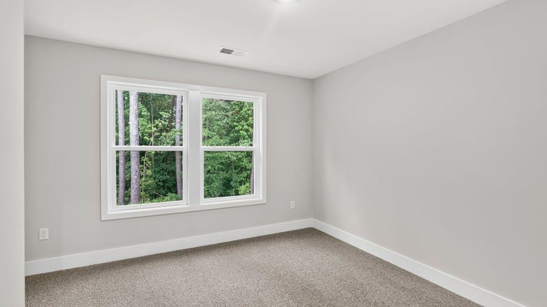 Spacious, unfurnished interior of a new home in Hidden Hills, Spartanburg (Image 26).
