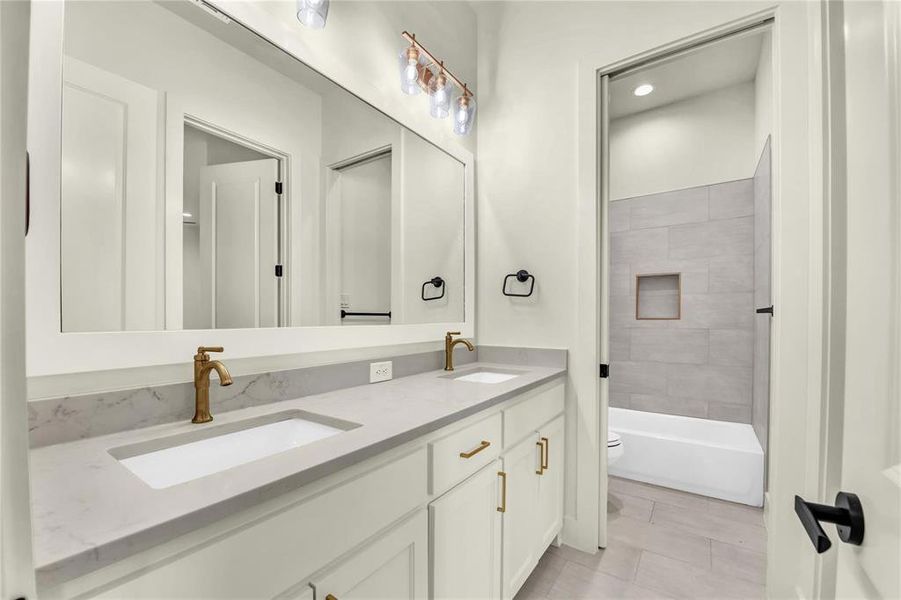 Furnished interior view inside a new home in , Aledo (Image 20).