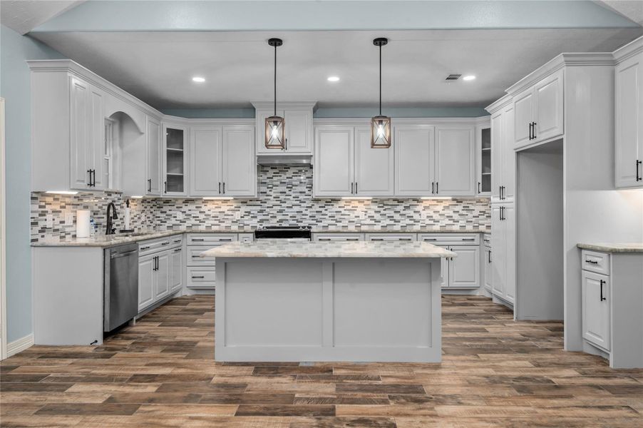 Furnished interior view inside a new home in , Madisonville (Image 7).