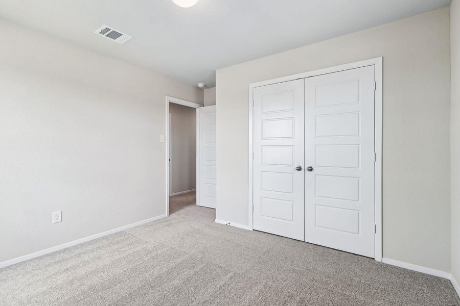 Spacious, unfurnished interior of a new home in Hymeadow, San Marcos (Image 21). Spacious, unfurnished interior of a new home in Hymeadow, San Marcos (Image 21).