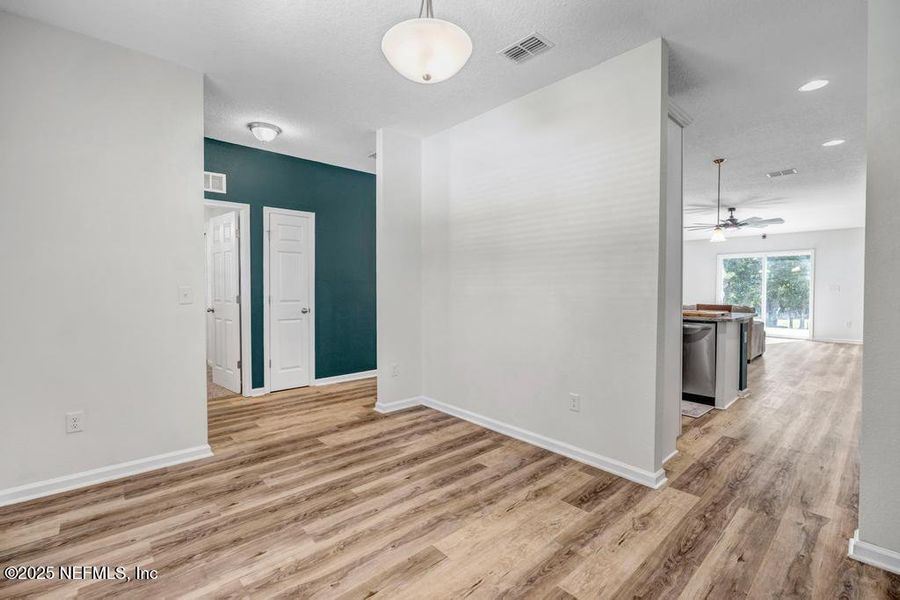 Spacious, unfurnished interior of a new home in , Jacksonville (Image 19).