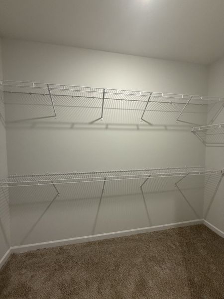Spacious, unfurnished interior of a new home in Bradley Bend, Ashland City (Image 8).
