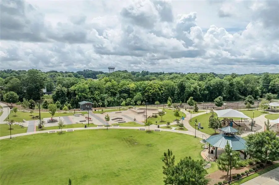 Image 7 of a home in Creekbend Overlook.