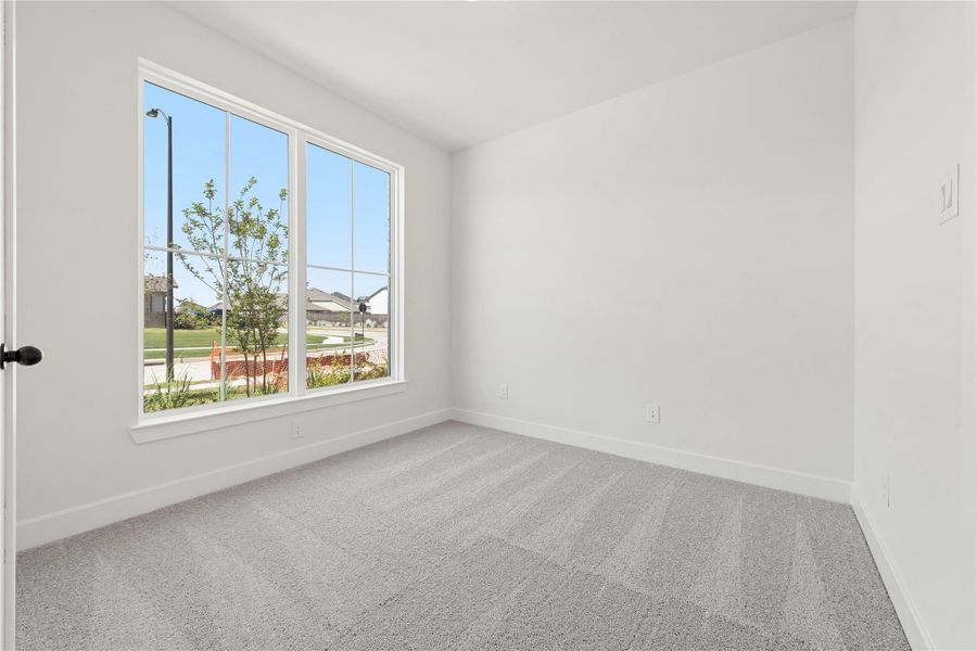 Representative image. Features, selections and colors may vary.