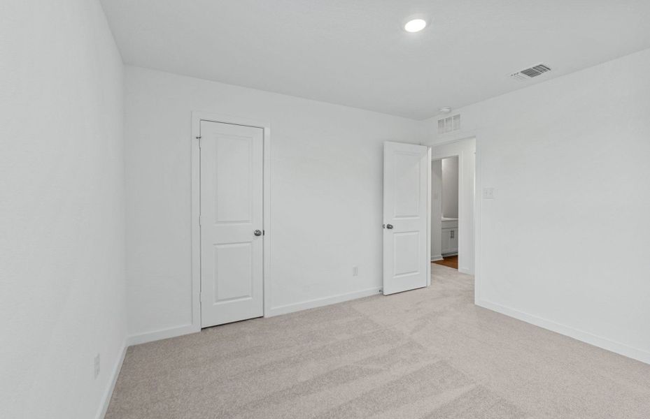 Spacious, unfurnished interior of a new home in Sonterra, Jarrell (Image 44). Spacious, unfurnished interior of a new home in Sonterra, Jarrell (Image 44).