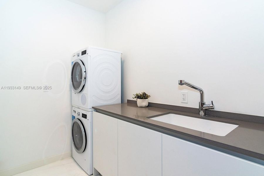 Close-up of interior finishes inside a home in , Miami (Image 20).