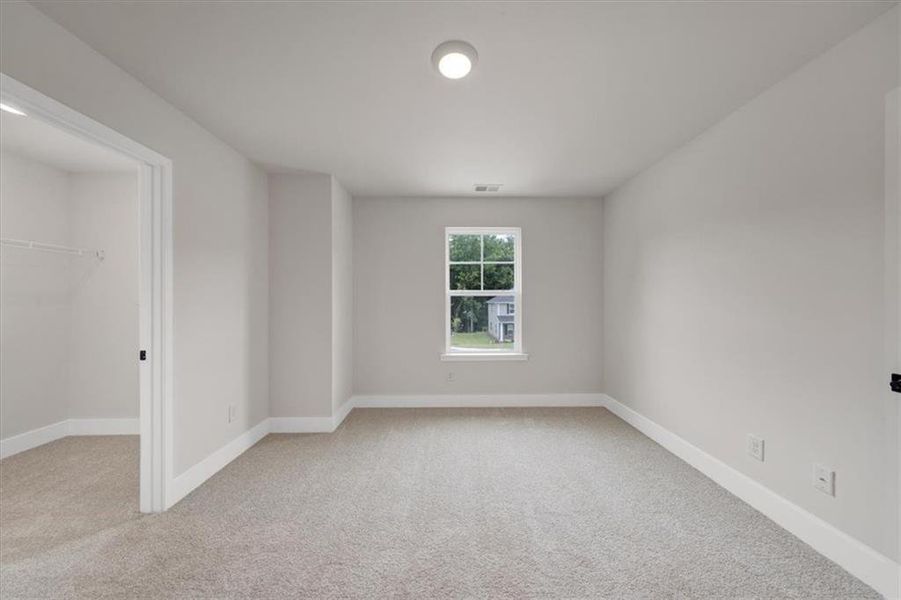 Spacious, unfurnished interior of a new home in Canterbury Villas, Carrollton (Image 27).