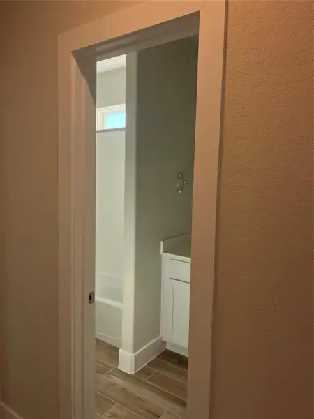 Spacious, unfurnished interior of a new home in Sunterra, Katy (Image 6). Spacious, unfurnished interior of a new home in Sunterra, Katy (Image 6).