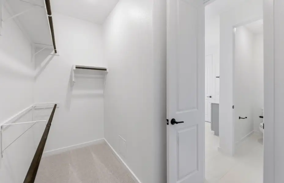 Spacious, unfurnished interior of a new home in Kuempel Farms, Pflugerville (Image 18).