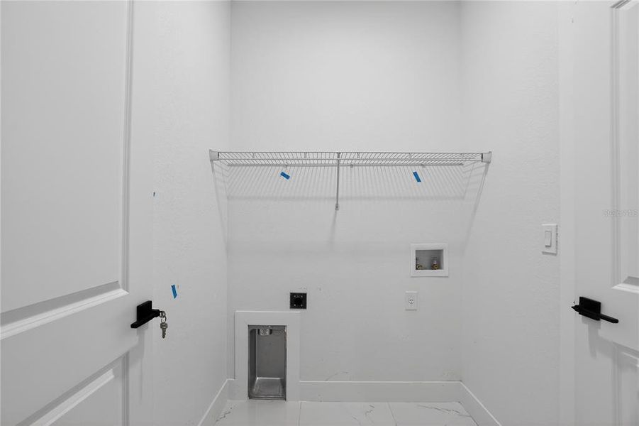 Spacious, unfurnished interior of a new home in , Rotonda West (Image 49).