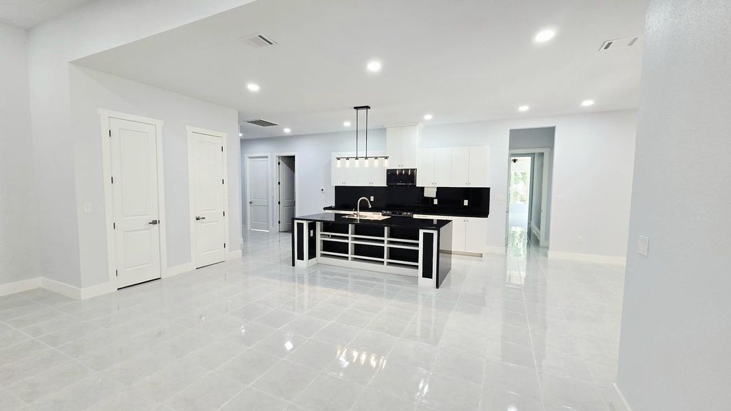 Image 18 of a home in . Image 18 of a home in .