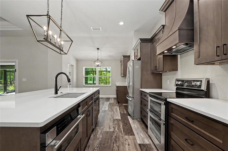 Furnished interior view inside a new home in , Dunnellon (Image 10).