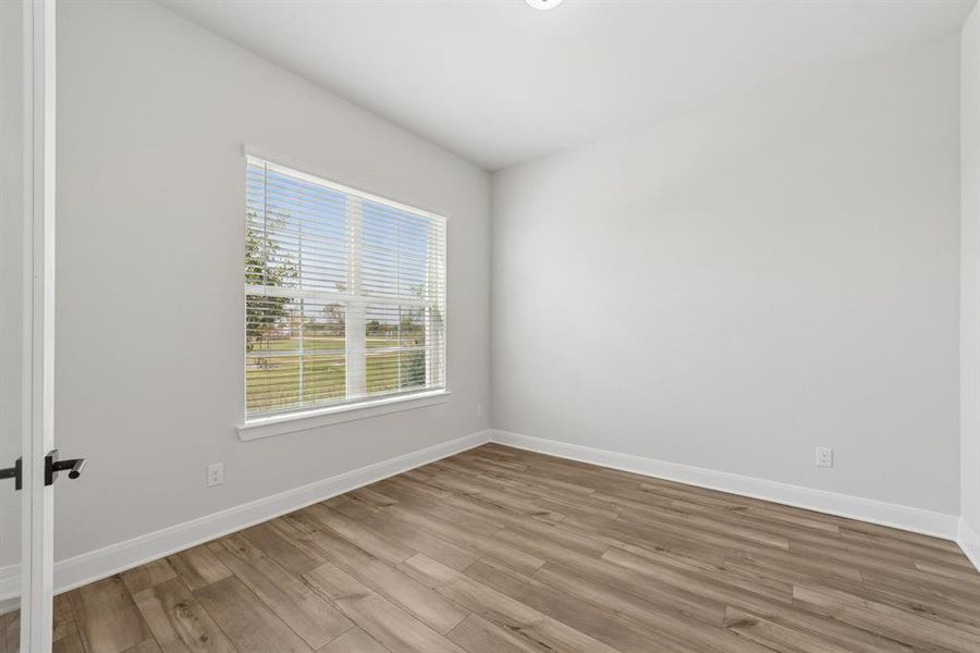 Spacious, unfurnished interior of a new home in Mantua Point Gardens, Van Alstyne (Image 22).
