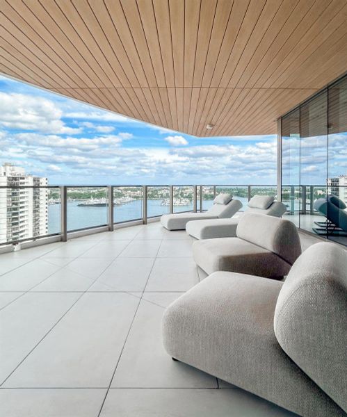 Wrap Around Terrace
