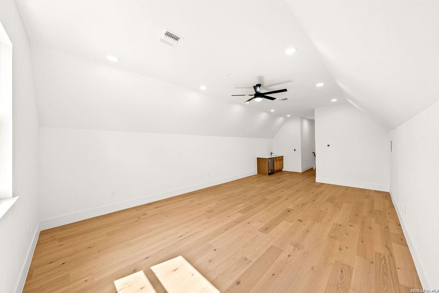 Spacious, unfurnished interior of a new home in , Boerne (Image 24).